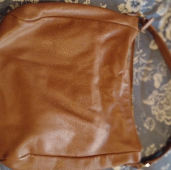 Liz Claiborne red Satchel purse. - Picture 4 of 7